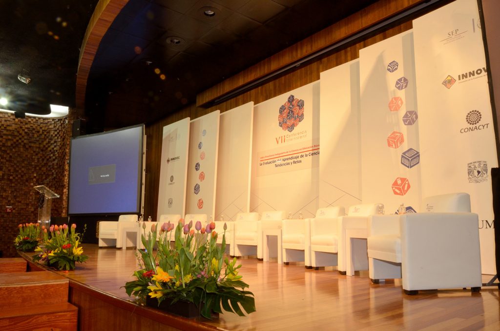 Exposiciones y Escenarios