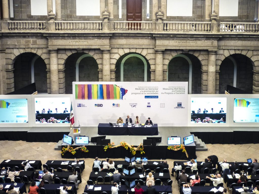 Exposiciones y Escenarios